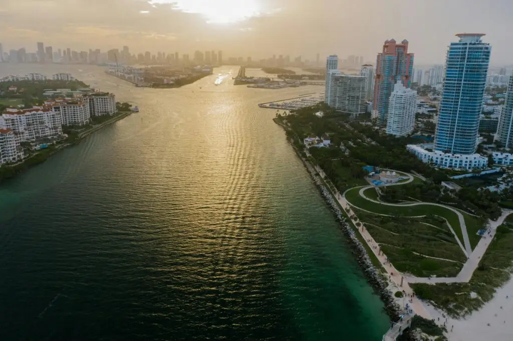 Abogados Penalistas Federales en Miami: Defensa Criminal en la Corte Federal de Florida 1